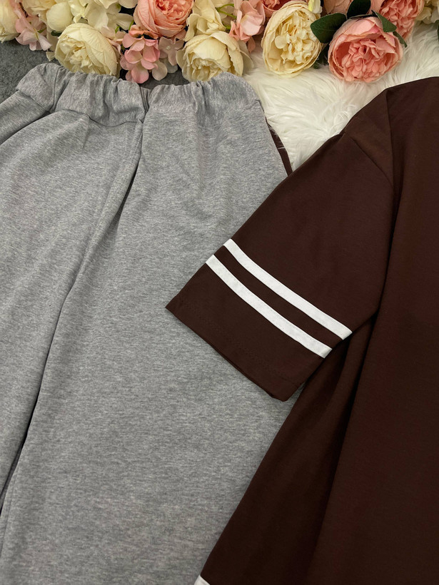 ست دو تیکه (تیشرت + شلوار )Hi جنس : گلکسی پنبه کالباسی ، سورمه ای ، مشکی ، موکا ، کرم ، زرشکی ، قهوه ای ، سرخابی ، سبز یاقوتی ، یاسی ، پسته ای ، آدامسی فری سایز زنانه