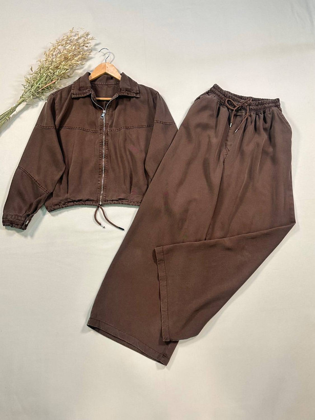 ست تهمینه جنس : قهوه ای سیلک آبی جین ( شسته شده سنگشور شده ) آبی ( جین ), قهوه ای ( سیلک ) فری سایز زنانه شناسه : #22222
