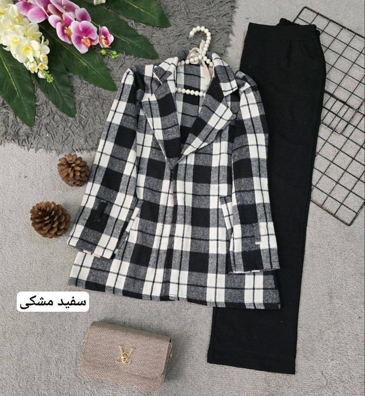 چهارخونه یقه انگلیسی جنس : چهارخونه پشمی موهر دار کرم, نسکافه ای, طوسی, کرم مشکی, سورمه ای درشت, طوسی قرمز فری سایز زنانه