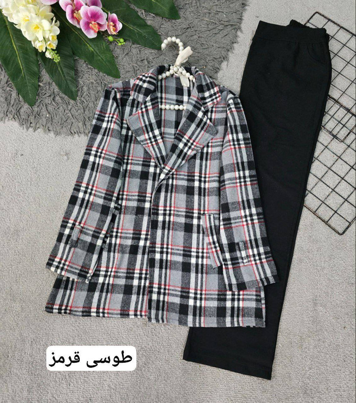 چهارخونه یقه انگلیسی جنس : چهارخونه پشمی موهر دار کرم, نسکافه ای, طوسی, کرم مشکی, سورمه ای درشت, طوسی قرمز فری سایز زنانه
